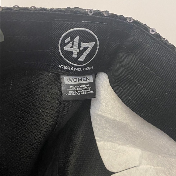 47 Philadelphia Eagles Black Sequin Cap featuring an embroidered sequined logo - Picture 11 of 13